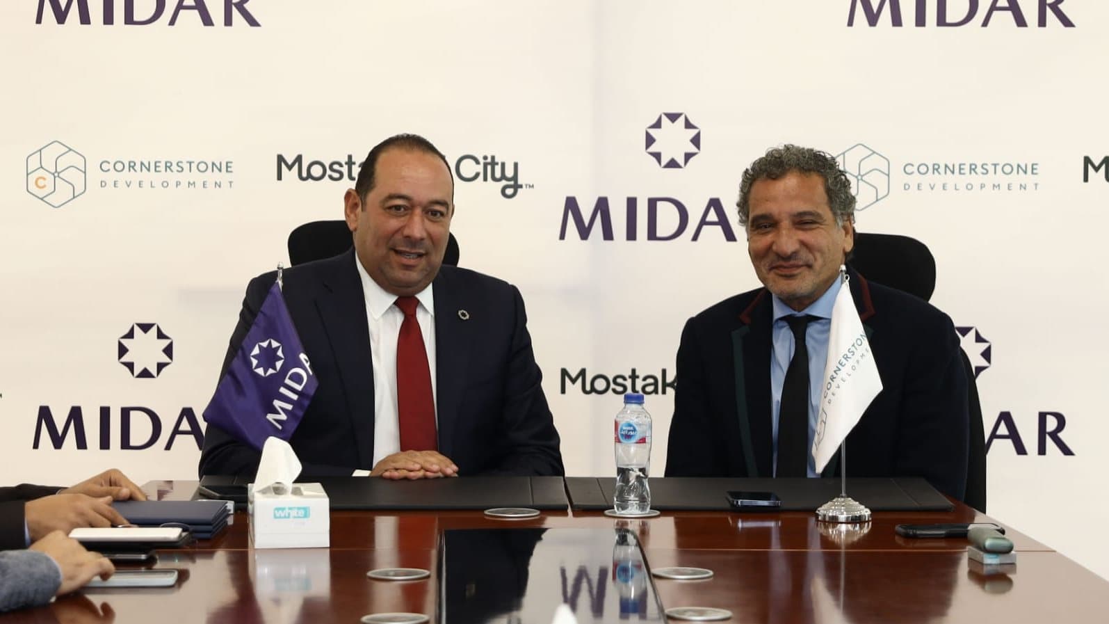 «كورنر ستون» توقِّع اتفاقية شراكة مع شركة «ميدار» لتنمية وتطوير 60 فدانًا بالمرحلة الثالثة بمدينة «مستقبل سيتي»